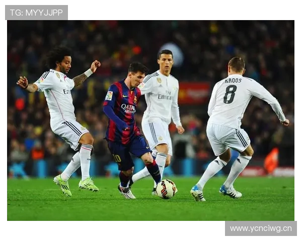 苏亚雷斯巅峰期巴萨三冠王核心作用解析